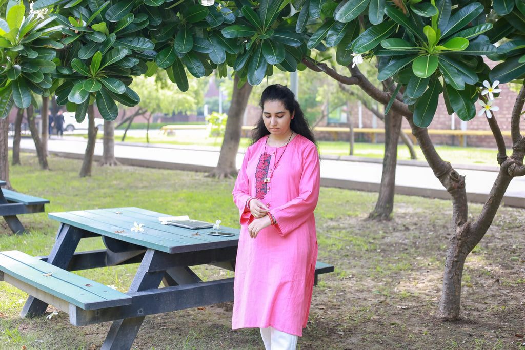 pink kurta
